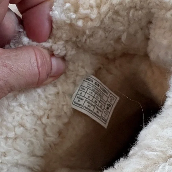 UGG Chestnut Suede Short Boots with Cream Shearling Cuff - Picture 3 of 5